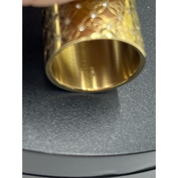 Michael Kors Gold Plated Pave
Monogram Heritage Band Barrel Cigar Ring size 7 - Picture 10 of 10